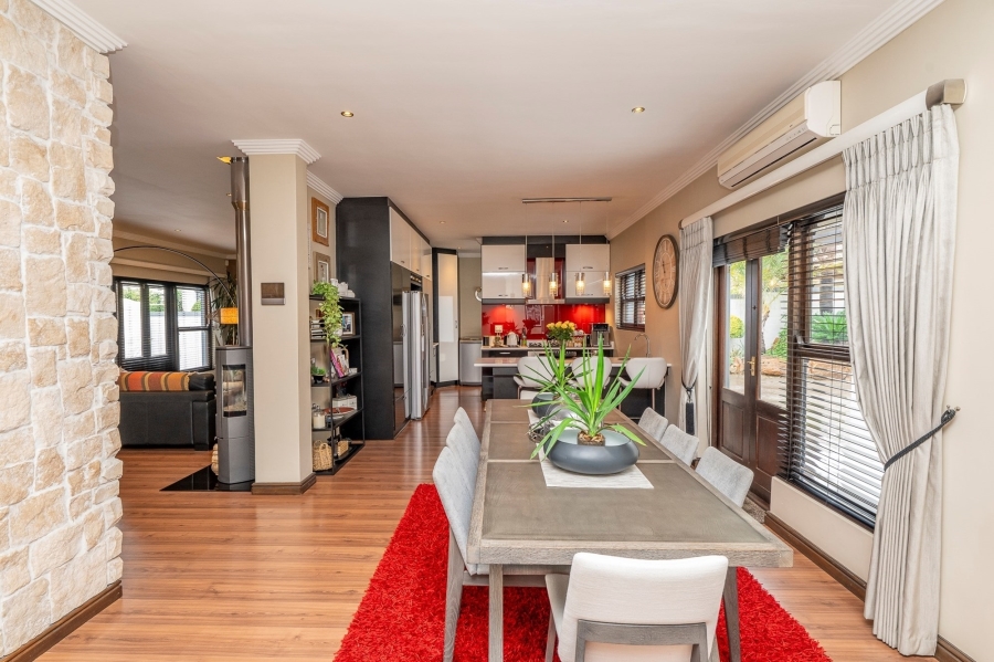 3 Bedroom Property for Sale in Graanendal Western Cape